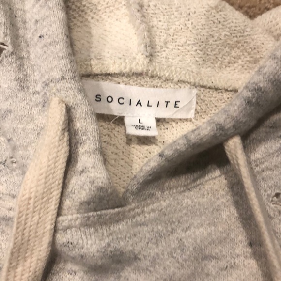 never worn - Picture 2 of 3